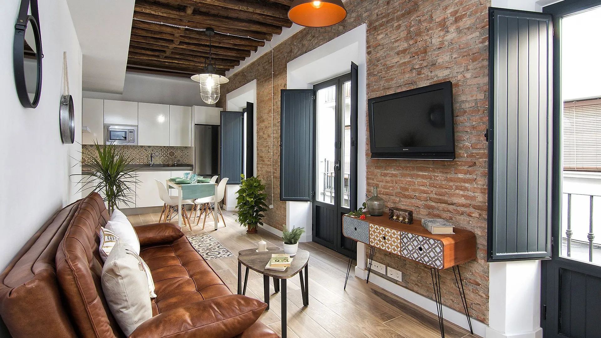 Chezmoihomes Central Ethnic Style Apartment Granada