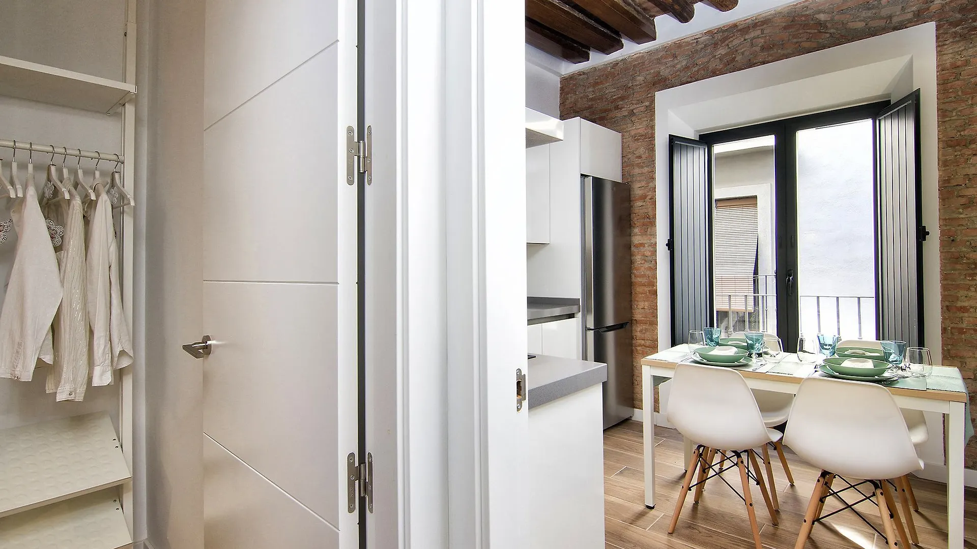 Chezmoihomes Central Ethnic Style Apartment Granada